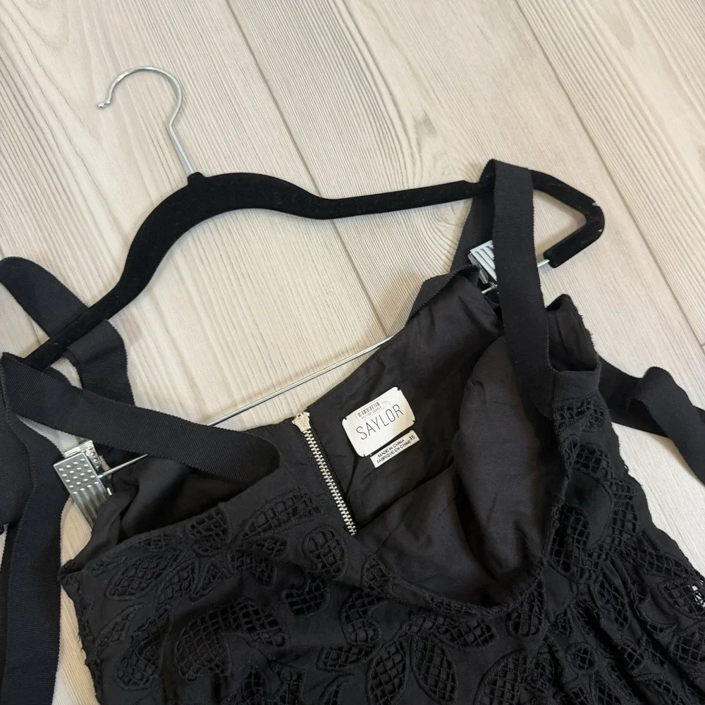 Saylor Maryl midi dress featuring an open-stitch lace Bow‎ & Zipper Back Size XS - Picture 7 of 12
